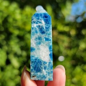 SOLD ❌️ NEW 0.64" x 2.14" x 0.6" UV REACTIVE MYANMAR SODALITE TOWER